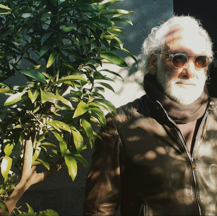Ünlü Film yönetmeni Sinan Çetin; emekli oldu. 